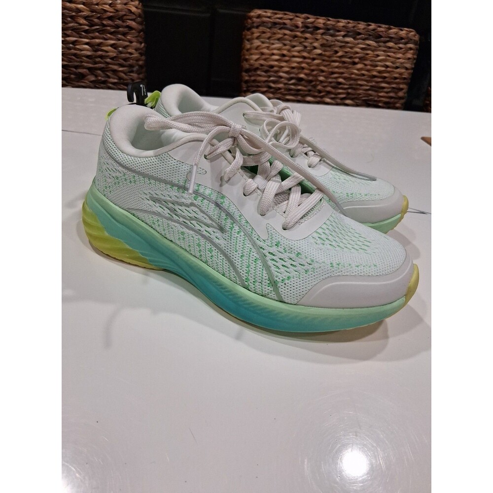 New With Tags Avia Women's Gel Sneaker White Green Wide US Size 7.5 Wide SB5